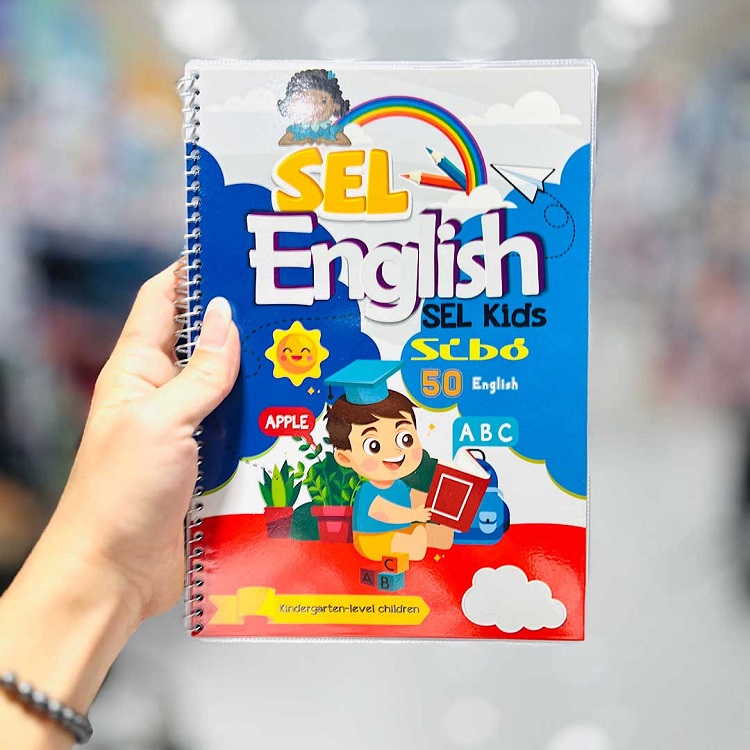 تصاویر دفتر 50 برگ دو خط مجلد سیبو طرح پسر کتابخوان کد B 8/2 دفتر 50 برگ دو خط مجلد سیبو طرح پسر کتابخوان کد B 8/2
