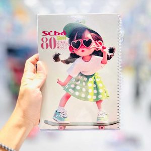 عکس دفتر 80 برگ طرح دختر با دامن خال خال سبز سیبو کد M 40/2 - شماره 2