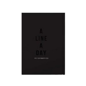 عکس دفتر خاطرات سالیانه جلد سخت دات نوت dotnote مدل A LINE A DAY طرح کتان مشکی (15 در 21) - شماره 3