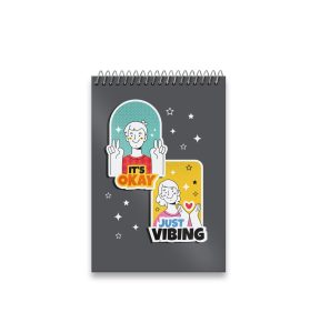 عکس دفتر یادداشت جلد سخت 80 برگ پاپکو PAPCO مدل فنر گرد طرح OKAY VIBING کد 6118 - شماره 14